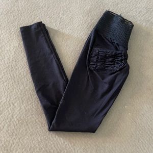 Cute Booty Black with pockets